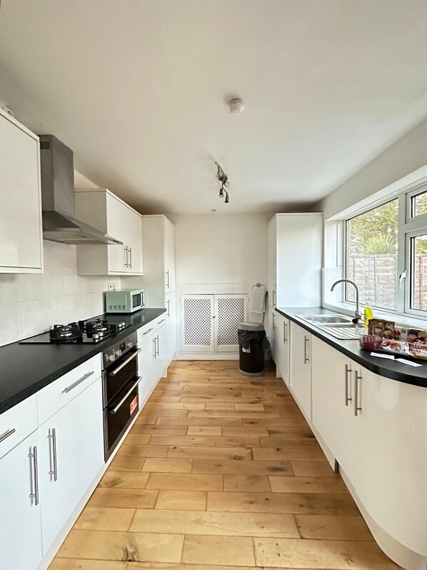 Mikrowelle, Ofen, Herdplatte