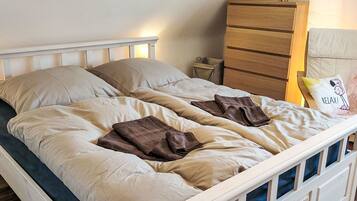 2 Schlafzimmer, Reisekinderbett, kostenloses WLAN