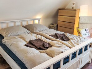 2 Schlafzimmer, Reisekinderbett, kostenloses WLAN