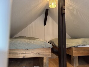 1 bedroom, travel crib, free WiFi - Lovely apartment for 4 people with WIFI and terrace (Beeskow)