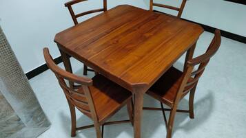 รูมเซอร์วิส - บริการอาหาร