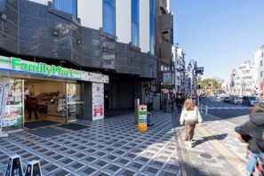 Unclassified image, 3 of 7, button - Retaw Hills Waseda (Tokyo)