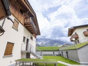 Exterior - Nice apartment for 3 people with WIFI, TV, balcony and pets allowed (Cepina)