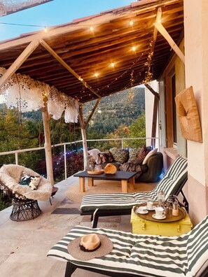 Terrace/patio - Complete house for training/workshop/seminar. (le martinet)