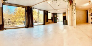 Interior - Complete house for training/workshop/seminar. (le martinet)