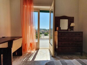 3 عدّة غرف نوم وسرير سفر وواي فاي مجانًا