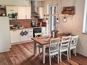 Mikrowelle, Ofen, Geschirrspüler