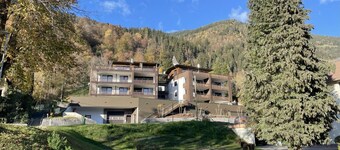 Cosy apartment for 5 guests with WIFI, TV and balcony