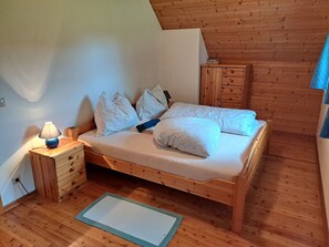 2 bedrooms, travel cot