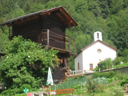 Nice apartment for 4 guests with WIFI, TV, balcony and pets allowed