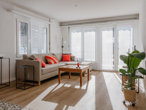 Angenehme Wohnung für 4 Leute mit  W-LAN, TV, Balkon und Haustiere erlaubt