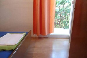 2 chambres, fer et planche à repasser, lit parapluie, Wi-Fi gratuit