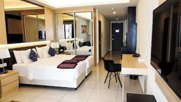 Fer et planche à repasser, lits bébé