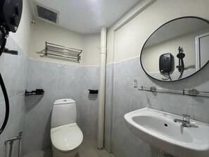 Bathroom - Swing and Pillows @ Malacca Mahkota Parade (Melaka)