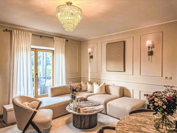 TV - Beautiful apartment for 2 guests with WIFI, TV and balcony (Berchtesgaden)