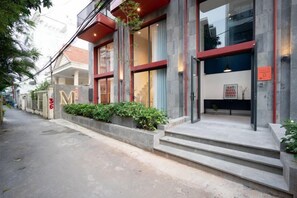 Unclassified image, 2 of 18, button - Express by M Village 59 Thao Dien, a brand of Modern Village Lifestyle (Ho Chi Minh City)
