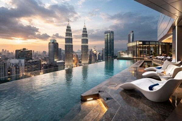 Outdoor pool - IMPERIAL KLCC RESIDENCE BY PERKASA IKON (Kuala Lumpur)