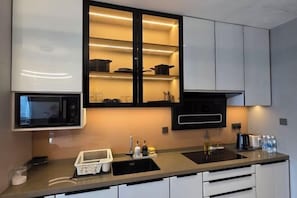 Private kitchen - IMPERIAL KLCC RESIDENCE BY PERKASA IKON (Kuala Lumpur)