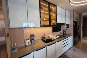 Private kitchen - IMPERIAL KLCC RESIDENCE BY PERKASA IKON (Kuala Lumpur)
