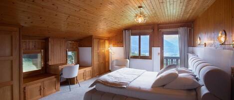 6 chambres, accĂšs au Wi-Fi (inclus)