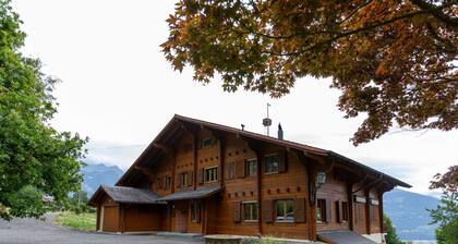 Atemberaubendes alleinstehendes Ferienhaus mit privatem Pool, Terrasse und Panoramablick