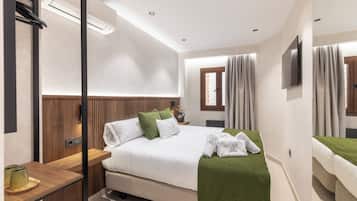 Habitación doble | Edredones de plumas, cortinas opacas, wifi gratis y ropa de cama