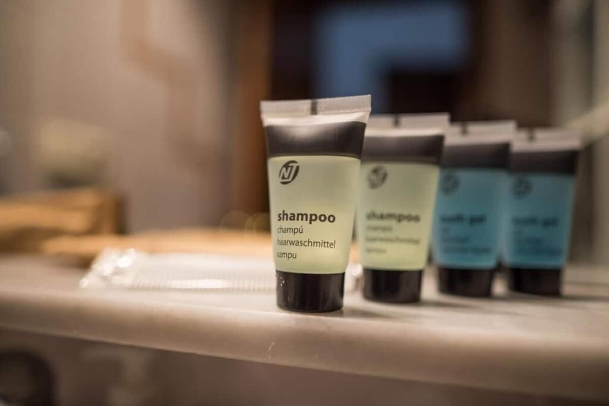 Shower, free toiletries, towels, toilet paper