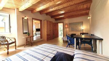 2 camere, culla da viaggio, Wi-Fi gratuito