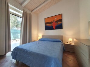 3 bedrooms, travel crib, free WiFi