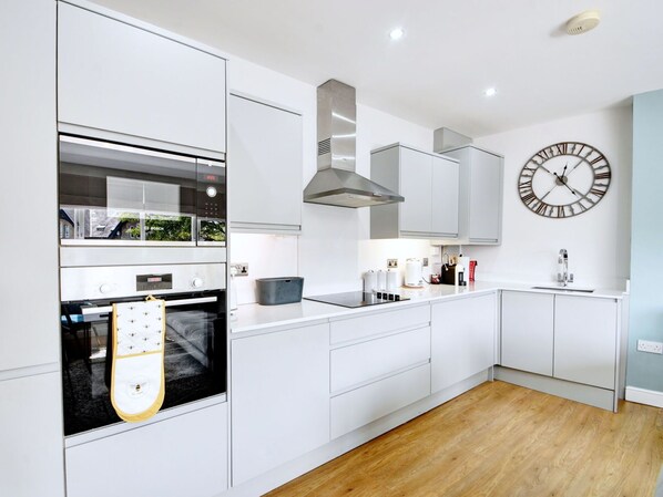 Microwave, oven, dishwasher