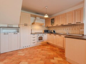 Microwave, oven, dishwasher