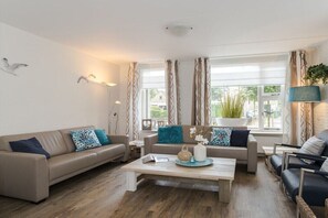 Smart TV, DVD player - Holiday home in Nes with swimming pool (Nes)