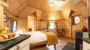 1 bedroom, travel crib