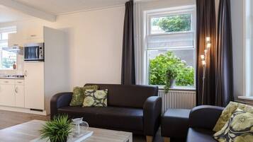 Een televisie en een dvd-speler