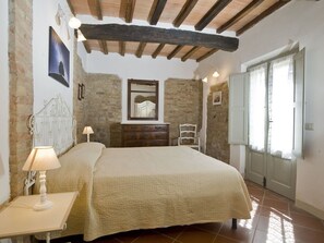 2 chambres, lit de bébé portatif, accès au Wi-Fi (inclus)