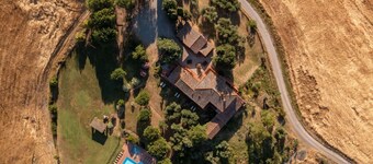 Country House / Farm House i San Giovanni D'asso med 2 soverom som kan romme 4