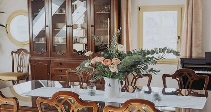 Enchanted Misty Valley Cottage Apartments - Standard One Bedroom Apartment