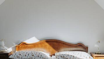 1 bedroom, travel crib, free WiFi