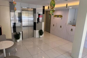 Unclassified image, 2 of 12, button - Check Inn 5 (Kota Kinabalu)