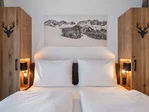 1 bedroom, travel crib, free WiFi