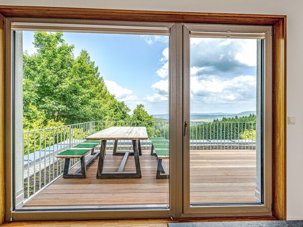 Dining - Beautiful private villa for 8 guests with WIFI, TV and terrace (Masserberg)