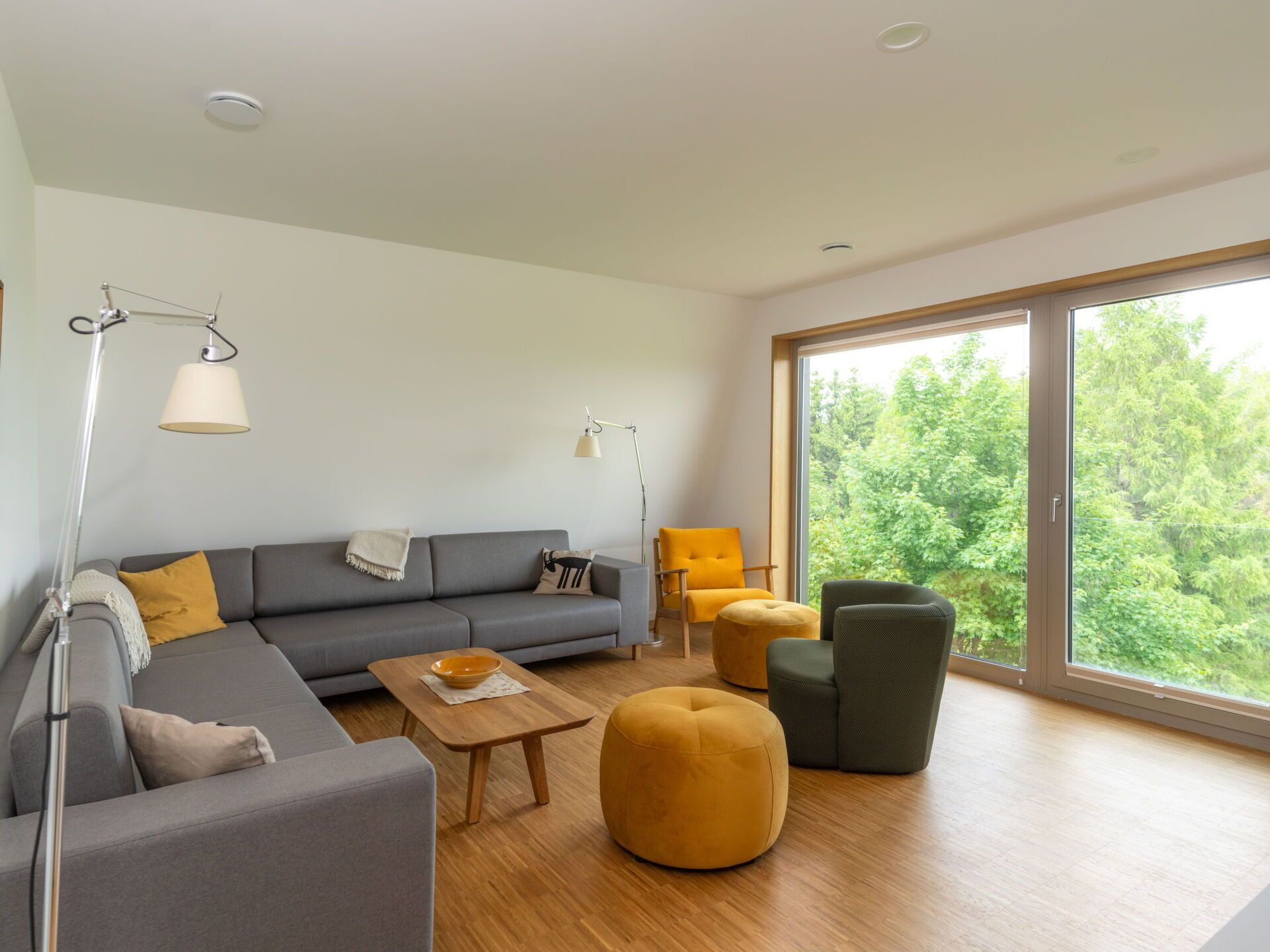 Schönes Alleinstehendes Ferienhaus Für 8 Personen Mit  W-lan, Tv Und Terrasse - Masserberg