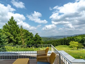 Property grounds - Beautiful private villa for 8 guests with WIFI, TV and terrace (Masserberg)