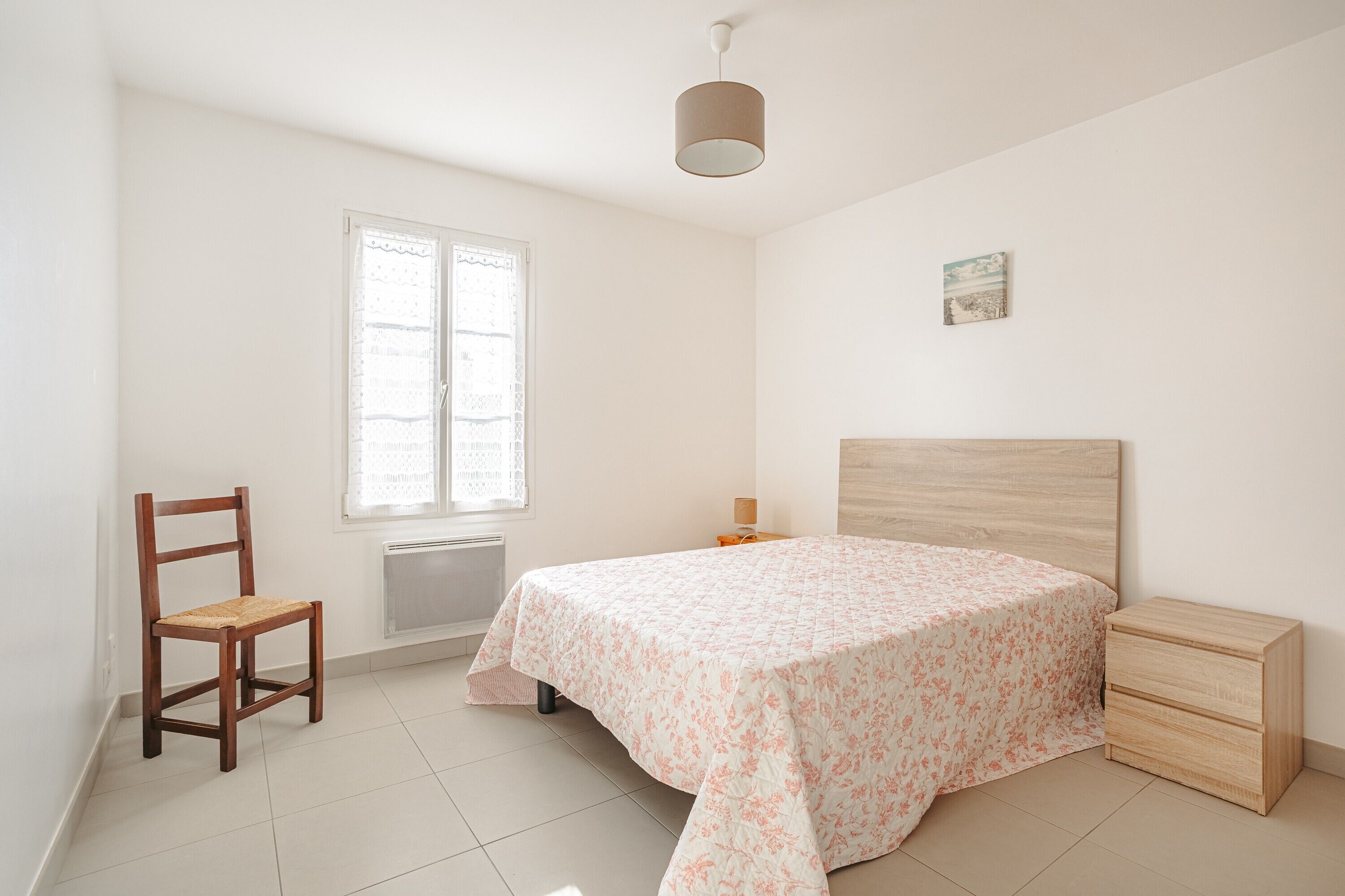 3 habitaciones, tabla de planchar con plancha y wifi 