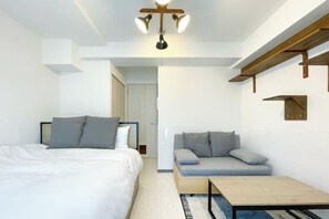 Room - BLUE Shimanouchi (Osaka)
