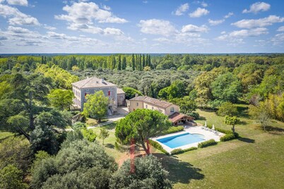 Large renovated house, ideal for a large family looking for peace and quiet.