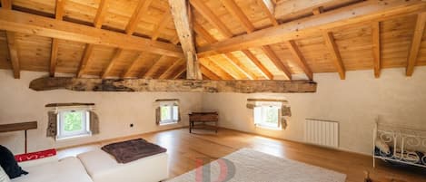 7 chambres, Wi-Fi, literie fournie