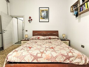 2 Schlafzimmer, Reisekinderbett, kostenloses WLAN, Bettwäsche