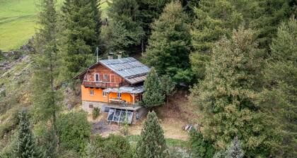 Beautiful private villa for 10 people with WIFI, patio, pets allowed and panoramic view