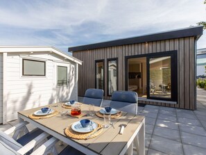 Outdoor dining - Beautiful private villa for 4 guests with WIFI, TV and terrace (Veere)